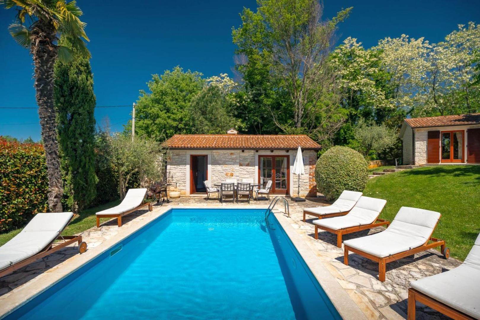 Rustic Villa Cehici With Pool In Sveti Lovrec Jehnici Екстериор снимка
