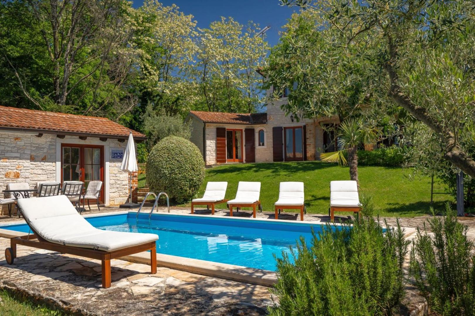 Rustic Villa Cehici With Pool In Sveti Lovrec Jehnici Екстериор снимка